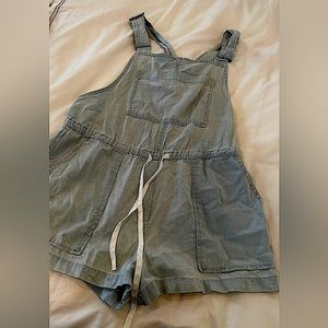 Wilfred free Jean shorts overalls size M